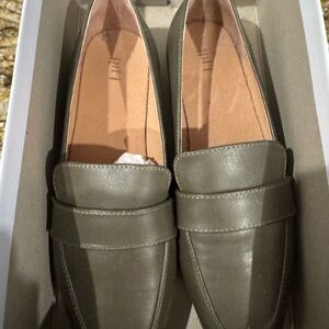 JJill New Leather Olive Green Loafers